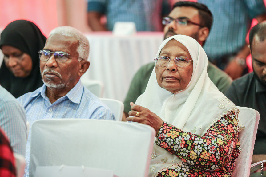 މެއި 6، 2018: އުރީދޫގެ ދެ ވަނަ އަހަރީ އާންމު ޖަލްސާގެ ތެރެއިން: ހޮޓެލް ޖެންގައި ބޭއްވި ޖަލްސާގައި ވަނީ އުރީދު އަށް މިދިޔަ އަހަރު ލިބުނު ފައިދާގެ ތެރެއިން ކޮންމެ ހިއްސާއަކަށް 3.20ރ. ބަހަން ފާސްކޮށްފަ -- ސަން ފޮޓޯ/ ފަޔާޒު މޫސާ