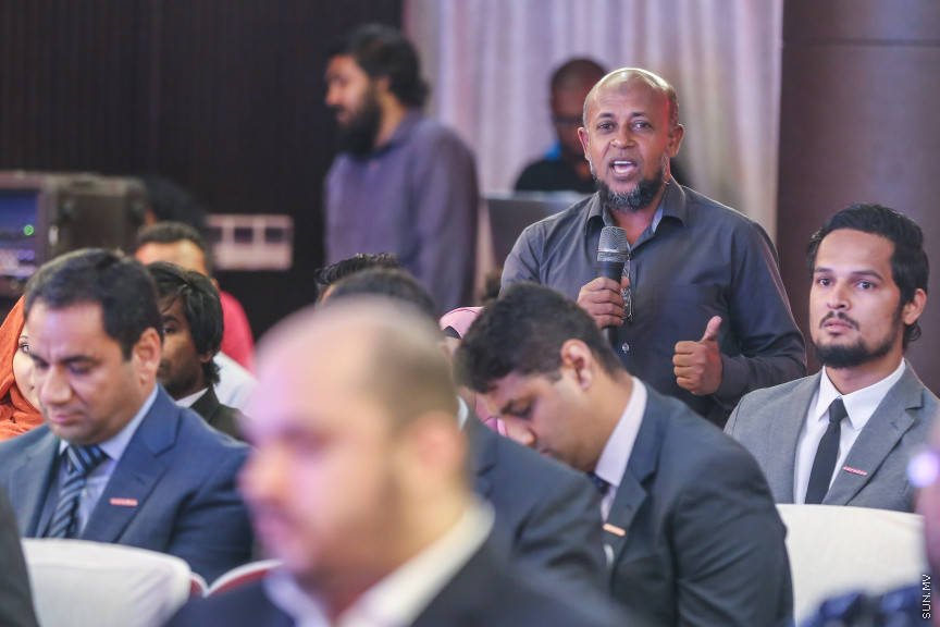 މެއި 6، 2018: އުރީދޫގެ ދެ ވަނަ އަހަރީ އާންމު ޖަލްސާގެ ތެރެއިން: ހޮޓެލް ޖެންގައި ބޭއްވި ޖަލްސާގައި ވަނީ އުރީދު އަށް މިދިޔަ އަހަރު ލިބުނު ފައިދާގެ ތެރެއިން ކޮންމެ ހިއްސާއަކަށް 3.20ރ. ބަހަން ފާސްކޮށްފަ -- ސަން ފޮޓޯ/ ފަޔާޒު މޫސާ