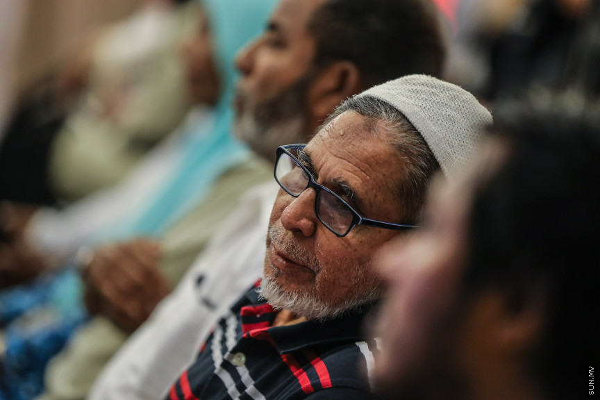 މެއި 13، 2018: ބޭންކް އޮފް މޯލްޑިވްސް 2017ވަނަ އަހަރުގެ އަހަރީ އާންމު ޖަލްސާގެ ތެރެއިން:  ހިއްސާގެ ފައިދާގެ ގޮތުގައި ހިއްސާއަކަށް 22 ރުފިޔާ ބެހުމަށް ވަނީ ފާސްކޮއްފަ -- ސަން ފޮޓޯ/ ފަޔާޒު މޫސާ 