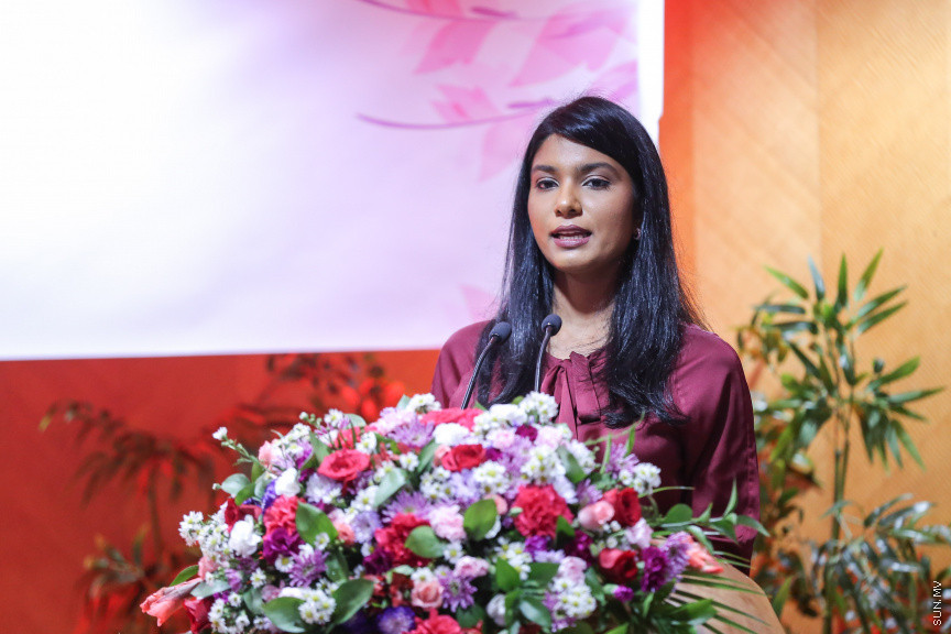 މެއި 14، 2018: މުޖުތަމައުގައި އަންހެނުން ބާރުވެރިކުރުވުމުގެ ގޮތުން، އަންހެނުންނަށް ކަރަންޓުގެ މަސައްކަތްތައް ދަސްކޮށްދިނުމަށްް ސްޓެލްކޯއިން ހިންގި ކުރުމައްދަތުގެ ކޯސްތަކުގެ ދަރިވަރުންގެ ދަސްވެނިވުން -- ސަން ފޮޓޯ/ ފަޔާޒު މޫސާ 
