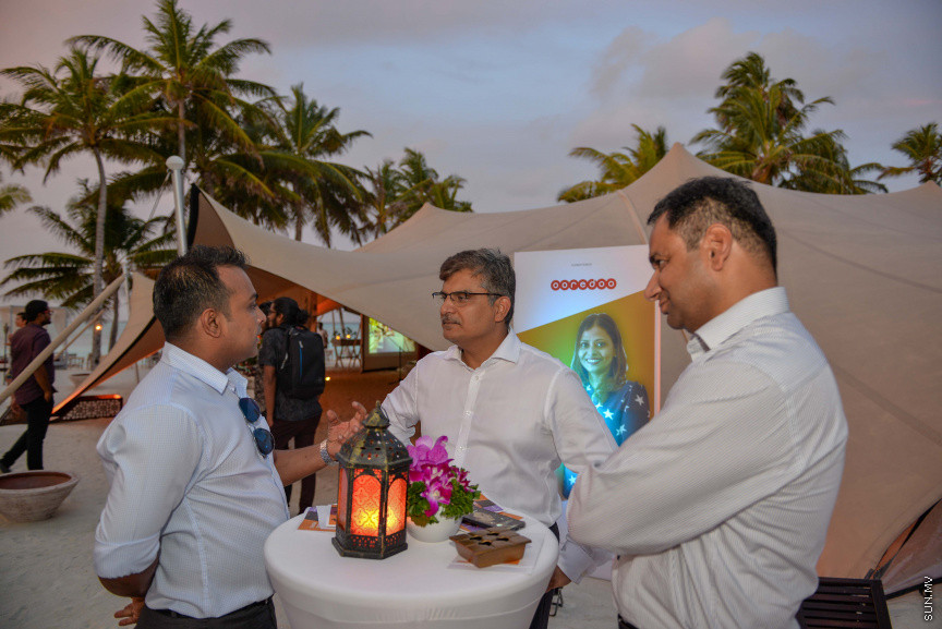 މަޓާޓޯ ޓްރެވަލް އެވޯޑުގެ ޕީޕަލް އެޑިޝަން ލޯންޗުކުރުމަށް ބޭއްވި ހަފްލާގެ ތެރެއިން---ސަން ފޮޓޯ/ މުހައްމަދު އަފްރާހް