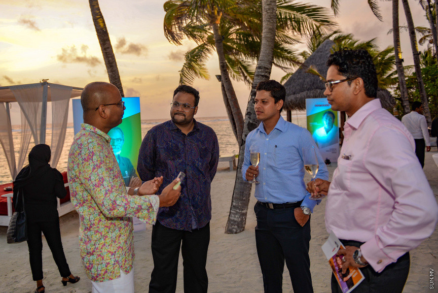 މަޓާޓޯ ޓްރެވަލް އެވޯޑުގެ ޕީޕަލް އެޑިޝަން ލޯންޗުކުރުމަށް ބޭއްވި ހަފްލާގެ ތެރެއިން---ސަން ފޮޓޯ/ މުހައްމަދު އަފްރާހް
