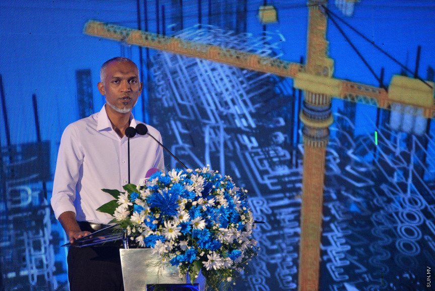 އެސްޓީއޯ ރެޑީމިކްސް (ޕަވާމިކްސް) ސައިޓެއްހުޅުމާލޭހައި ގާއިމްކޮށް އެ ޕްލާންޓުގެ މަސައްކަތް ރަސްމީކޮށްފެށުން:ހުޅުމާލޭ ޕަވާމިކްސް ސައިޓުގެ މަސައްކަތް ރަސްމީކޮށް ފައްޓަަވަައިދެއްވީ މިރޭ ބޭއްވި ރަސްމިއްޔާތެއްގައި ހައުސިން މިނިސްޓަރު ޑރ. މުހައްމަދު މުއިއްޒު އަދި އެސްޓީއޯގެ މެނޭޖިން ޑިރެކްޓަރު އަހުމަދު ޝަހީރު---ސަން ފޮޓޯ/އަފްރާހް 