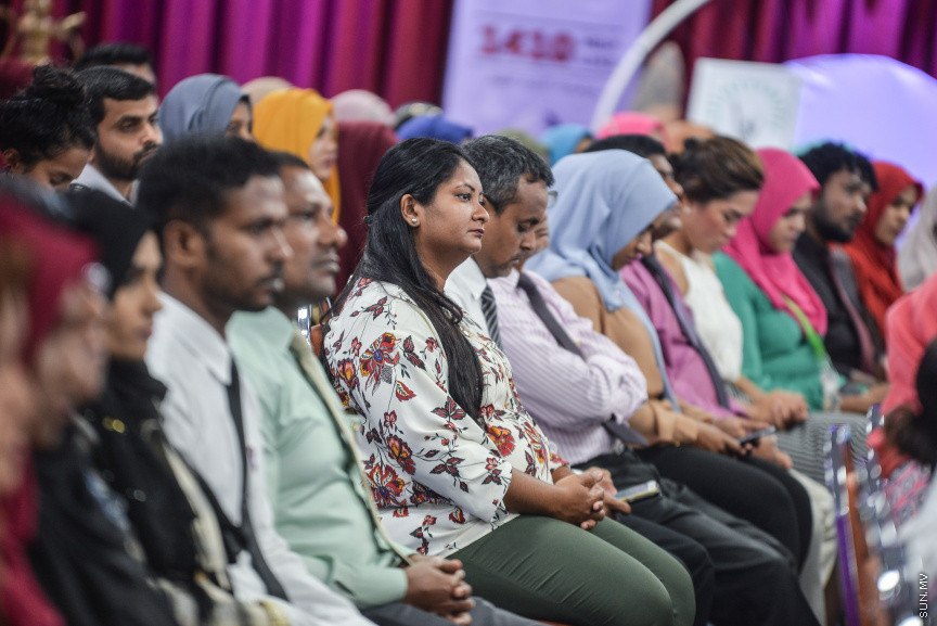 ޖުލައި 2، 2018: މަސްތުވާތަކެއްޗާ ދެކޮޅަށް މަސައްކަތްކުރާ ދުވަސް ފާހަގަކުރުމަށް އިސްލާމީ މަރުކަޒު ހޯލުގައި ބޭއްވި ޖަލާސާގެ ތެރެއިން -- ސަން ފޮޓޯ/ ފަޔާޒު މޫސާ