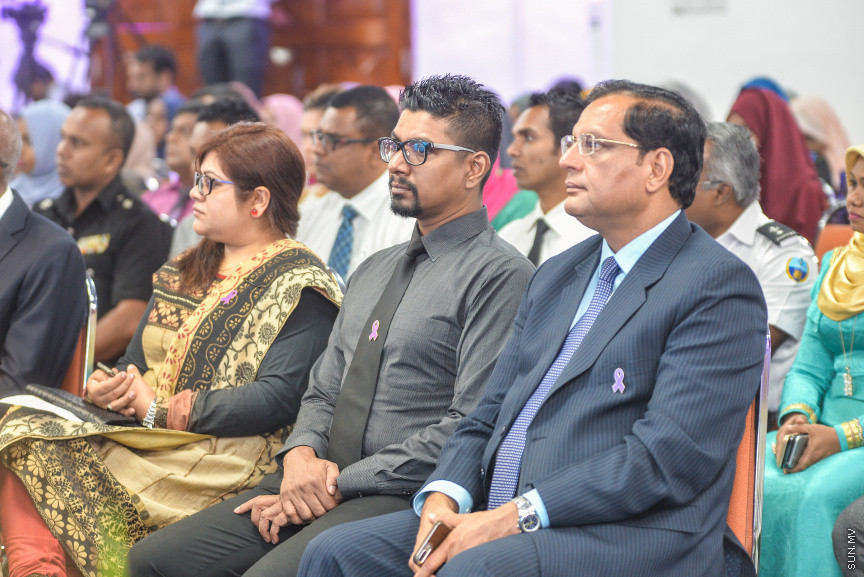 ޖުލައި 2، 2018: މަސްތުވާތަކެއްޗާ ދެކޮޅަށް މަސައްކަތްކުރާ ދުވަސް ފާހަގަކުރުމަށް އިސްލާމީ މަރުކަޒު ހޯލުގައި ބޭއްވި ޖަލާސާގެ ތެރެއިން -- ސަން ފޮޓޯ/ ފަޔާޒު މޫސާ