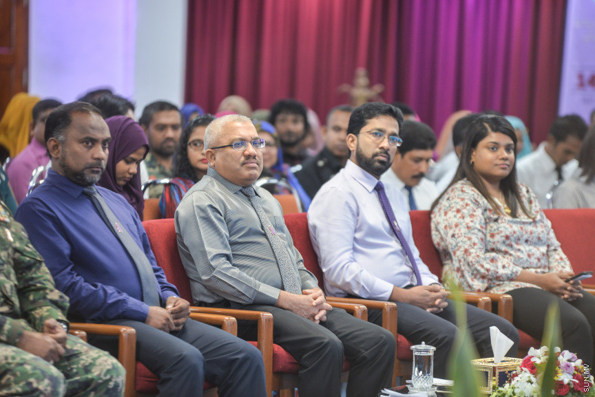 ޖުލައި 2، 2018: މަސްތުވާތަކެއްޗާ ދެކޮޅަށް މަސައްކަތްކުރާ ދުވަސް ފާހަގަކުރުމަށް އިސްލާމީ މަރުކަޒު ހޯލުގައި ބޭއްވި ޖަލާސާގެ ތެރެއިން -- ސަން ފޮޓޯ/ ފަޔާޒު މޫސާ