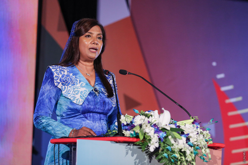 ޖުލައި 9، 2018: އޭލެވެލްގައި އެންމެ ރަނގަޅު ނަތީޖާ ހޯދާ ދަރިވަރުންގެ އަގުވަޒަން ކުރުމަށް ދަރުބާރުގޭގައި ބޭއްވި "ޓްޕް އެޗީވާސް އެވޯޑް" ހަފްލާގެ ތެރެއިން -- ސަން ފޮޓޯ/ ފަޔާޒު މޫސާ