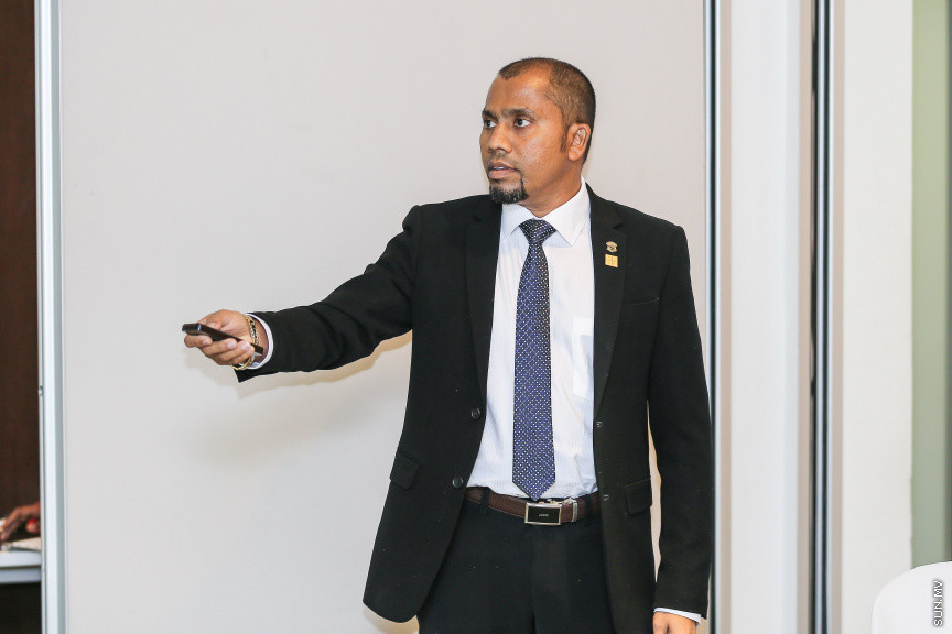 ޖުލައި 11، 2018: އެވިޑް ކޮލެޖުގެ "މާސްޓާސް އޮފް ޓީޗިންގްއިން އިންކްލޫސިވް އެންޑް ސްޕެޝަލް އެޑިއުކޭޝަން" ޕްރޮގްރާމް އިފްތިތާހްކުރުމަށް ބޭއްވި ރަސްމިއްޔާތުގެ ތެރެއިން -- ސަން ފޮޓޯ/ ފަޔާޒު މޫސާ