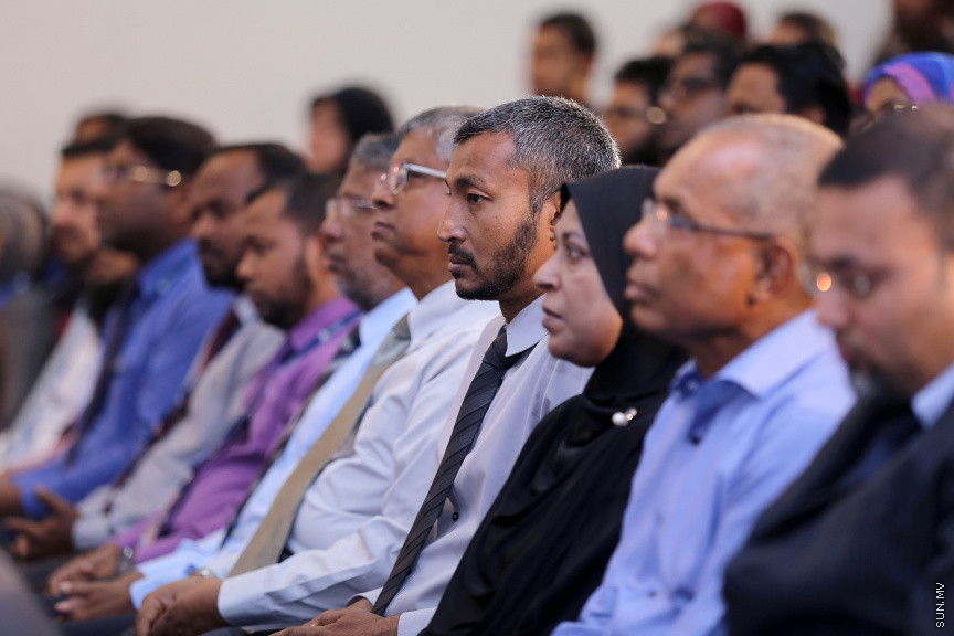 ޖުލައި 17، 2018: ހަލާލް އިންޓެނޭޝަނަލް ކޮންފަރެންސް ފެށުމަށް ގައުމީ ޔުނިވާސިޓީގައި ބޭއްވި ރަސްމިއްޔާތުގެ ތެރެއިން -- ސަން ފޮޓޯ. ފަޔާޒު މޫސާ