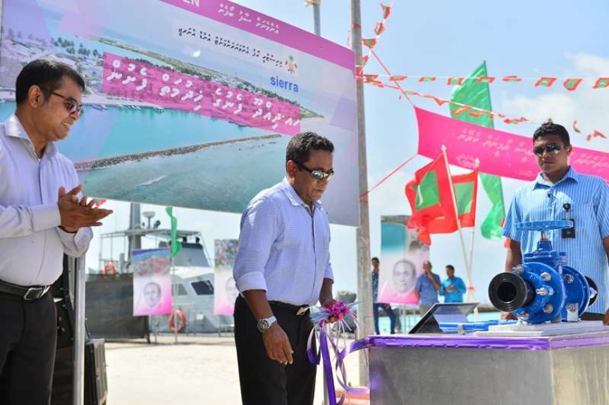 ޖުލައި 18، 2018: ރައީސް ޔާމީން ހއ. ދިއްދުއަށް ވަޑައިގެން ހަތަރު މަޝްރޫއެއްގެ ނިމުން ފާހަގަކުރުން -- ފޮޓޯ/ ރައީސް ޔާމީން