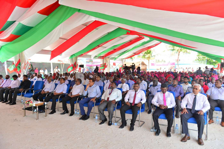 ޖުލައި 18، 2018: ރައީސް ޔާމީން ހއ. ދިއްދުއަށް ވަޑައިގެން ހަތަރު މަޝްރޫއެއްގެ ނިމުން ފާހަގަކުރުން -- ފޮޓޯ/ ރައީސް ޔާމީން