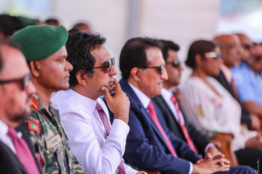 ޖުލައި 18، 2018: އުރީދޫ މޯލްޑިވްސް އިން ދިވެހި ސަރުކާރަށް ތިން ސީ އެމްބިއުލާންސް ހަދިޔާކުރުމަށް ބޭއްވި ރަސްމިއްޔާތުގެ ތެރެއިން --- ސަން ފޮޓޯ/ ފަޔާޒު މޫސާ
