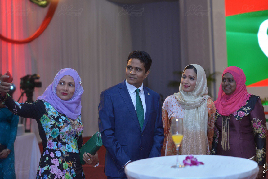 25 ޖުލައި 2018: ދިވެހި ރާއްޖޭގެ 53 ވަނަ މިނިވަންދުވަހުގެ ރަސްމީ ބައްދަލުވުމުގެ ތެރެއިން---ސަން ފޮޓޯ/ މުހައްމަދު އަފްރާހް