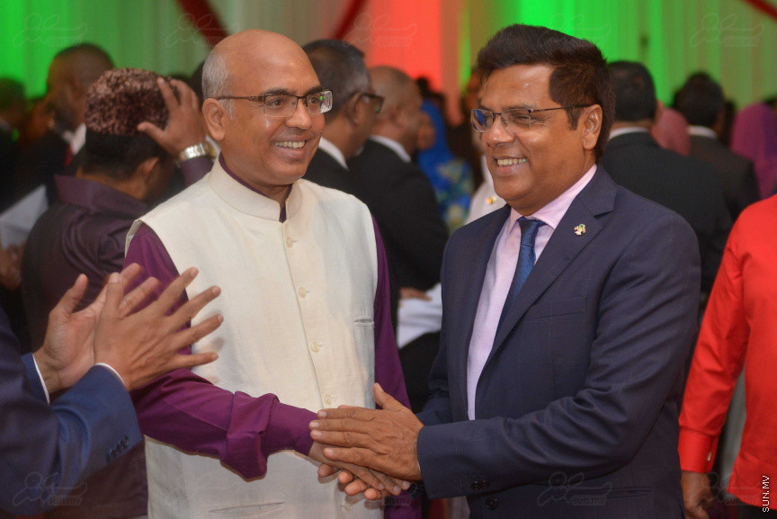 25 ޖުލައި 2018: ދިވެހި ރާއްޖޭގެ 53 ވަނަ މިނިވަންދުވަހުގެ ރަސްމީ ބައްދަލުވުމުގެ ތެރެއިން---ސަން ފޮޓޯ/ މުހައްމަދު އަފްރާހް