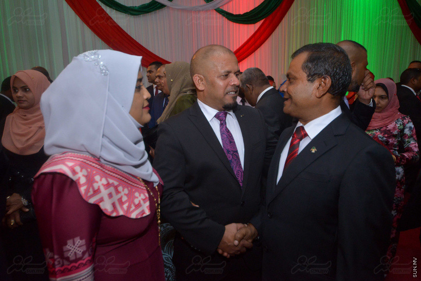 25 ޖުލައި 2018: ދިވެހި ރާއްޖޭގެ 53 ވަނަ މިނިވަންދުވަހުގެ ރަސްމީ ބައްދަލުވުމުގެ ތެރެއިން---ސަން ފޮޓޯ/ މުހައްމަދު އަފްރާހް