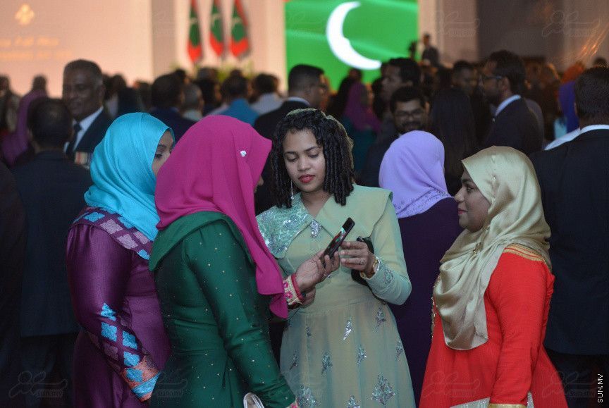 25 ޖުލައި 2018: ދިވެހި ރާއްޖޭގެ 53 ވަނަ މިނިވަންދުވަހުގެ ރަސްމީ ބައްދަލުވުމުގެ ތެރެއިން---ސަން ފޮޓޯ/ މުހައްމަދު އަފްރާހް