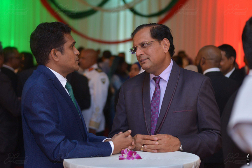 25 ޖުލައި 2018: ދިވެހި ރާއްޖޭގެ 53 ވަނަ މިނިވަންދުވަހުގެ ރަސްމީ ބައްދަލުވުމުގެ ތެރެއިން---ސަން ފޮޓޯ/ މުހައްމަދު އަފްރާހް