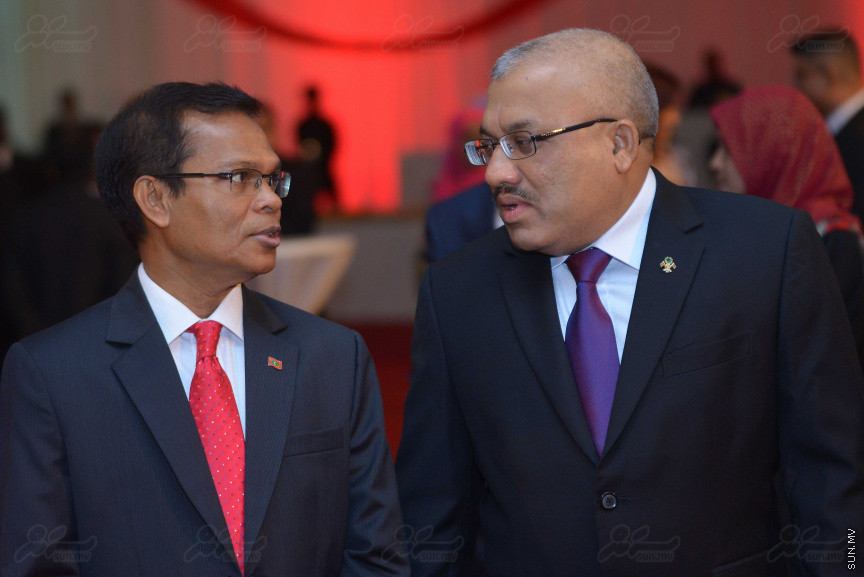 25 ޖުލައި 2018: ދިވެހި ރާއްޖޭގެ 53 ވަނަ މިނިވަންދުވަހުގެ ރަސްމީ ބައްދަލުވުމުގެ ތެރެއިން---ސަން ފޮޓޯ/ މުހައްމަދު އަފްރާހް