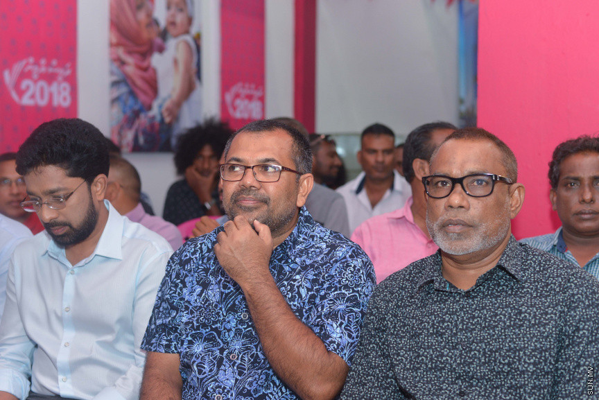  ޖުލައި 30, 2018: ސެޕްޓެެމްބަރު މަހު ބޭއްވުމަށް ހަމަޖެހިފައިވާ ރިޔާސީ އިންތިހާބުގެ ކެމްޕެއިން ހަރަކާތްތަށް ހިންގުމަށް  ވެރިކަން ކުރާ ޕާޓީ، ޕިޕީއެމް އިން "ނަޔާ-2" ނަމުގައި މައްޗަންގޮޅީގައި ޖަގަހައެއް ހުޅުވުމަށް ބޭއްވި ހަފްލާގެ ތެރެއިން---ސަން ފޮޓޯ/ މުހައްމަދުު އަފްރާހް 