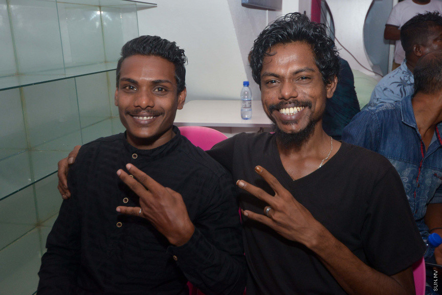  ޖުލައި 30, 2018: ސެޕްޓެެމްބަރު މަހު ބޭއްވުމަށް ހަމަޖެހިފައިވާ ރިޔާސީ އިންތިހާބުގެ ކެމްޕެއިން ހަރަކާތްތަށް ހިންގުމަށް  ވެރިކަން ކުރާ ޕާޓީ، ޕިޕީއެމް އިން "ނަޔާ-2" ނަމުގައި މައްޗަންގޮޅީގައި ޖަގަހައެއް ހުޅުވުމަށް ބޭއްވި ހަފްލާގެ ތެރެއިން---ސަން ފޮޓޯ/ މުހައްމަދުު އަފްރާހް 