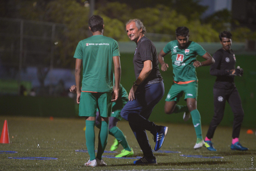 މިއަހަރުގެ ސާފް ޗެމްޕިއަންޝިޕަށް ގައުމީ ޓީމުގެ ފަރިތަކުރުން ތަކުގެ ތެރެއިން---ސަން ފޮޓޯ/ މުހައްމަދު އަފްރާހް