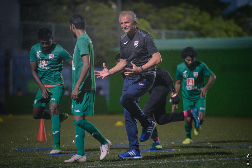 މިއަހަރުގެ ސާފް ޗެމްޕިއަންޝިޕަށް ގައުމީ ޓީމުގެ ފަރިތަކުރުން ތަކުގެ ތެރެއިން---ސަން ފޮޓޯ/ މުހައްމަދު އަފްރާހް