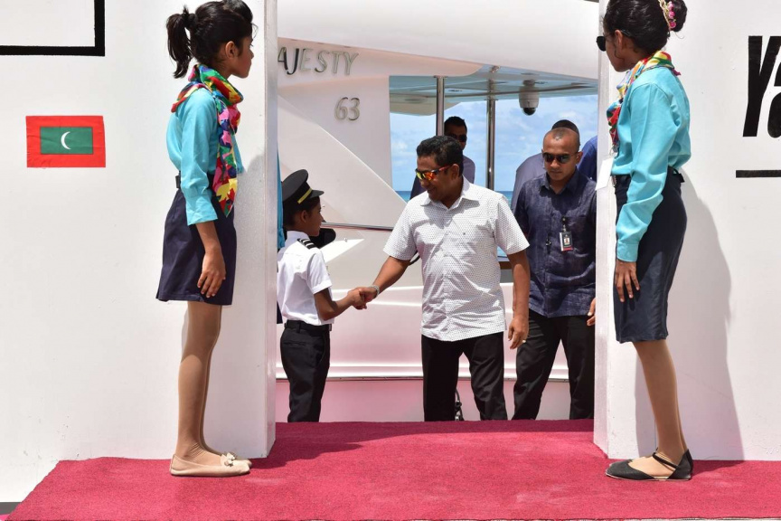 އޮގަސްޓް 8، 2018: ރައީސް ޔާމީން ގއ. ކޮލަމާފުށީގައި ޤާއިމްކޮށްފައިވާ ފެނާއި ނަރުދަމާގެ ޚިދުމަތް ރަސްމީކޮށް ފައްޓަވައިދެއްވުން -- ފޮޓޯ/ ރައީސް އޮފީސް