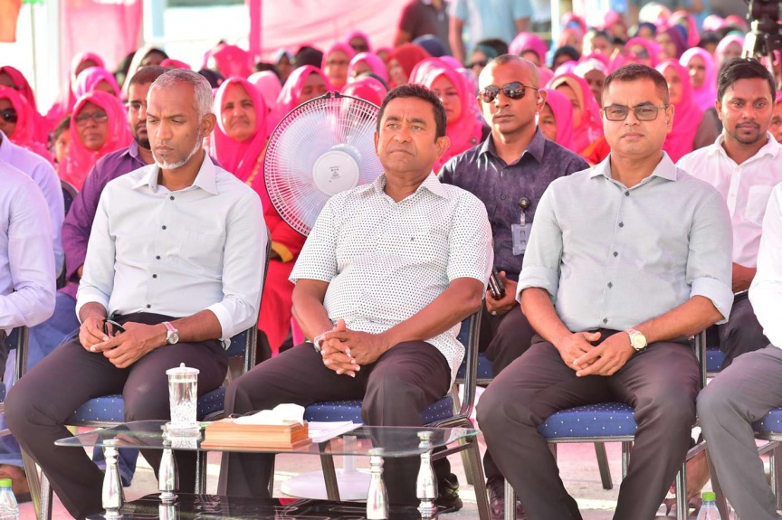 އޮގަސްޓް 8، 2018: ރައީސް ޔާމީން ގއ. ވިލިނގިލި ރައްޔިތުންނާ ބައްދަލުކުރެއްވުން -- ފޮޓޯ/ ރައީސް އޮފީސްއޮގަސްޓް 8، 2018: ރައީސް ޔާމީން ގއ. ވިލިނގިލި ރައްޔިތުންނާ ބައްދަލުކުރެއްވުން -- ފޮޓޯ/ ރައީސް އޮފީސް