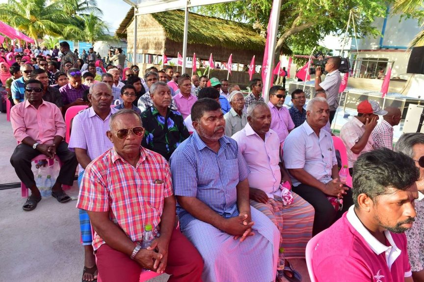 އޮގަސްޓް 8، 2018: ރައީސް ޔާމީން ގއ. ވިލިނގިލި ރައްޔިތުންނާ ބައްދަލުކުރެއްވުން -- ފޮޓޯ/ ރައީސް އޮފީސް
