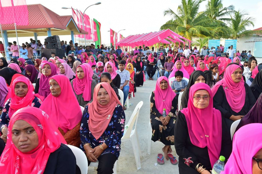 އޮގަސްޓް 8، 2018: ރައީސް ޔާމީން ގއ. ވިލިނގިލި ރައްޔިތުންނާ ބައްދަލުކުރެއްވުން -- ފޮޓޯ/ ރައީސް އޮފީސް