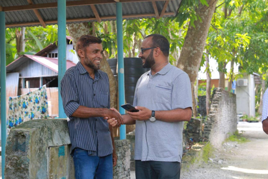 ރައީސް ޔާމީންއަށް ތާއީދު އިތުރުކުރެއްވުމަށް އެމަނިކުފާނުގެ ރަނިން މޭޓް ޑރ. މުހައްމަދު ޝަހީމް އަލީ ސައީދު ފުވައްމުލަކުގައި ކެންޕެއިން ކުރެއްވުން
