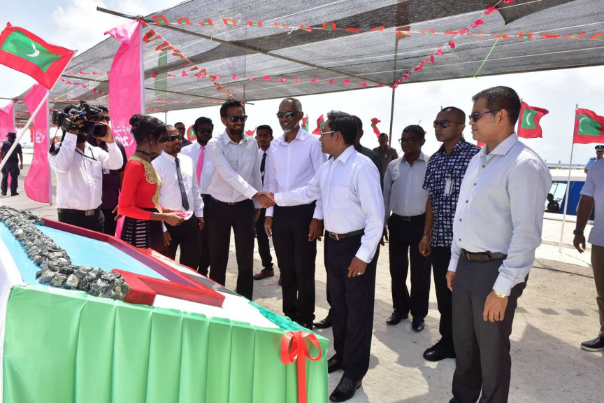 ރައީސް ނޮޅިވަރަންފަރު ބަނދަރު ހުޅުވައި   ދެއްވުން