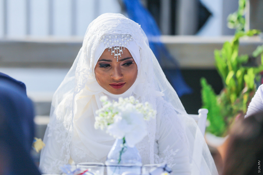 އޮގަސްޓް 31، 2018: މާލެއާއި ހުޅުލެ ގުޅާލާ ބުރިޖު (ސިނަމާލެ ބުރިޖު) މަތީ ކުރެވުނު ކައިވެނި ޕާޓީތަކުގެ ތެރެއިން -- ސަން ފޮޓޯ/ ފަޔާޒު މޫސާ