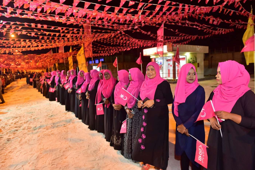 ރައީސް ޔާމީން ޅ. ހިންނަވަރަށް ވަޑައިގަތުން -- ފޮޓޯ/ ރައީސް އޮފީސް
