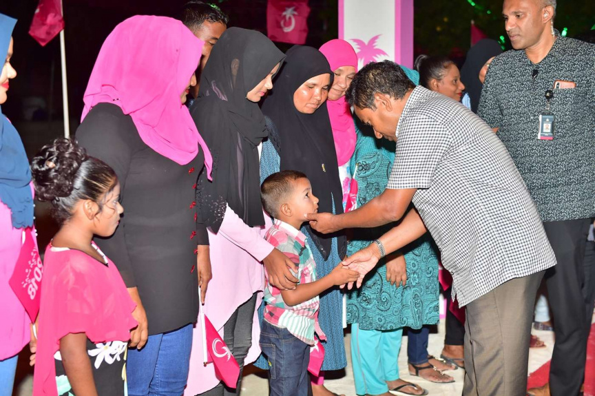 ރައީސް ޔާމީން ޅ. ހިންނަވަރަށް ވަޑައިގަތުން -- ފޮޓޯ/ ރައީސް އޮފީސް