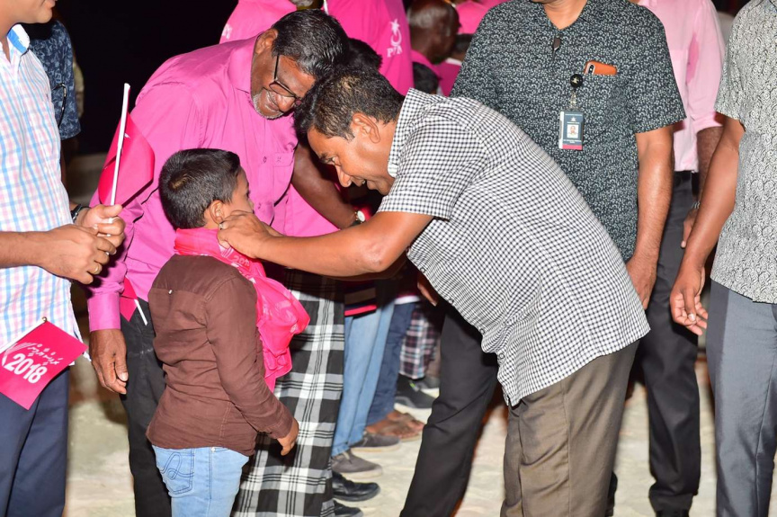 ރައީސް ޔާމީން ޅ. ހިންނަވަރަށް ވަޑައިގަތުން -- ފޮޓޯ/ ރައީސް އޮފީސް