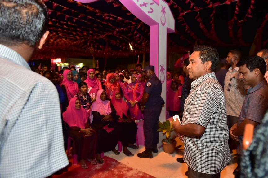ރައީސް ޔާމީން ޅ. ހިންނަވަރަށް ވަޑައިގަތުން -- ފޮޓޯ/ ރައީސް އޮފީސް