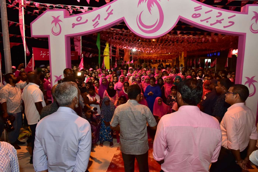 ރައީސް ޔާމީން ޅ. ހިންނަވަރަށް ވަޑައިގަތުން -- ފޮޓޯ/ ރައީސް އޮފީސް