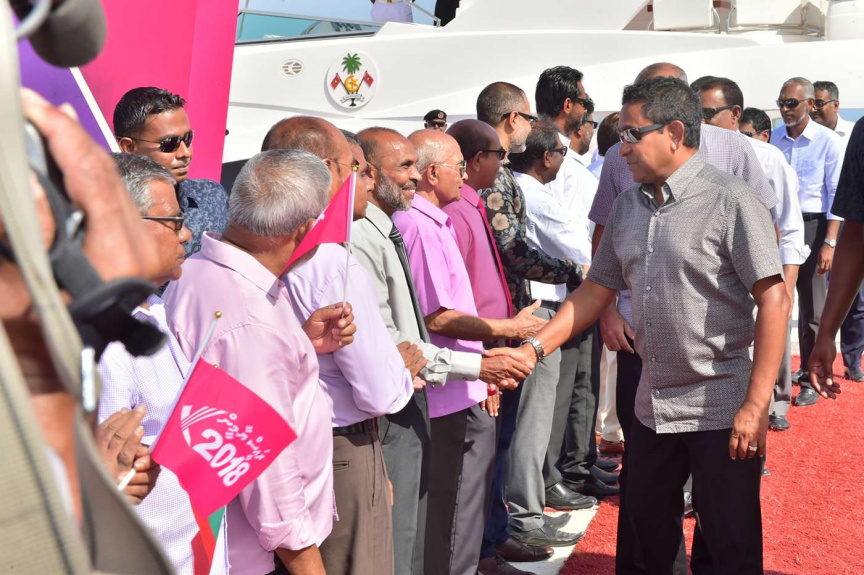 ޅ. ކުރެންދޫގެ ގޮނޑުދޮށް ހިމާޔަތްކުރުމުގެ މަޝްރޫޢުގެ ނިމުން ފާހަގަކުރުމަށް ރައީސް ޔާމީން ވަޑައިގަތުން -- ފޮޓޯ/ ރައީސް އޮފީސް