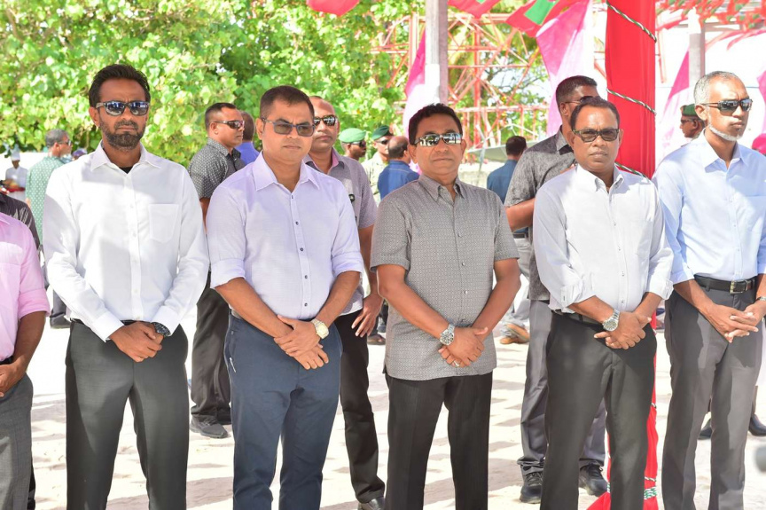ޅ. ކުރެންދޫގެ ގޮނޑުދޮށް ހިމާޔަތްކުރުމުގެ މަޝްރޫޢުގެ ނިމުން ފާހަގަކުރުމަށް ރައީސް ޔާމީން ވަޑައިގަތުން -- ފޮޓޯ/ ރައީސް އޮފީސް