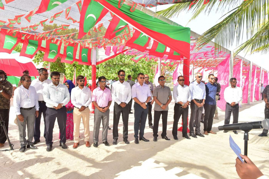 ޅ. ކުރެންދޫގެ ގޮނޑުދޮށް ހިމާޔަތްކުރުމުގެ މަޝްރޫޢުގެ ނިމުން ފާހަގަކުރުމަށް ރައީސް ޔާމީން ވަޑައިގަތުން -- ފޮޓޯ/ ރައީސް އޮފީސް