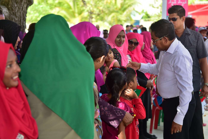 ސެޕްޓެމްބަރ 3، 2018: ރައީސް ޔާމީން އދ. ދަނގެތީގެ ބަނދަރު ހުޅުއްވައިދެއްވައި އެރަށުގެ ފެނުގެ ޚިދުމަތް އިފްތިތާޙްކޮށްދެއްވުން -- ފޮޓޯ/ ރައީސް އޮފީސް