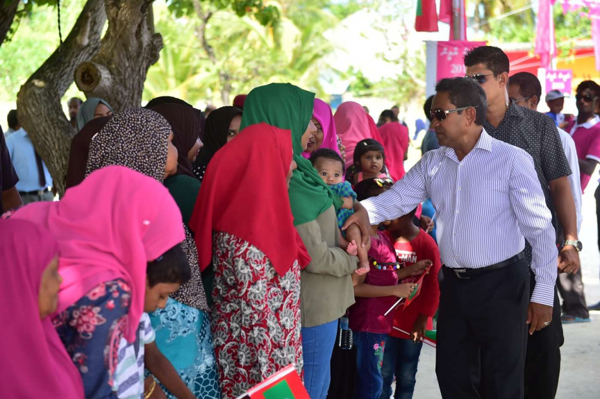 ސެޕްޓެމްބަރ 3، 2018: ރައީސް ޔާމީން އދ. ދަނގެތީގެ ބަނދަރު ހުޅުއްވައިދެއްވައި އެރަށުގެ ފެނުގެ ޚިދުމަތް އިފްތިތާޙްކޮށްދެއްވުން -- ފޮޓޯ/ ރައީސް އޮފީސް
