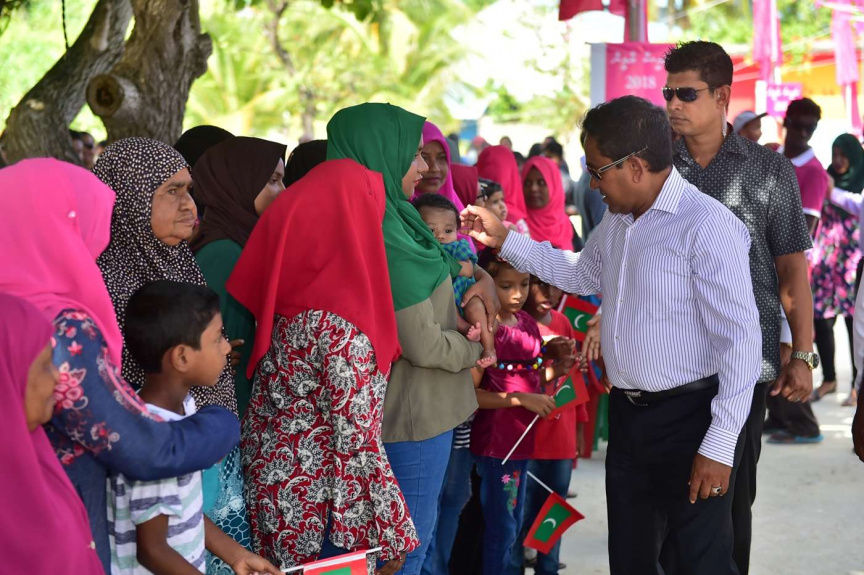 ސެޕްޓެމްބަރ 3، 2018: ރައީސް ޔާމީން އދ. ދަނގެތީގެ ބަނދަރު ހުޅުއްވައިދެއްވައި އެރަށުގެ ފެނުގެ ޚިދުމަތް އިފްތިތާޙްކޮށްދެއްވުން -- ފޮޓޯ/ ރައީސް އޮފީސް