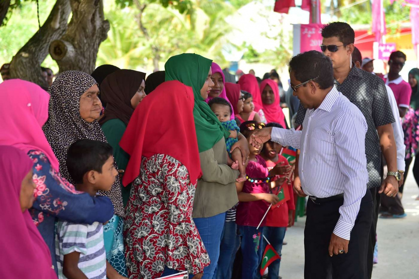 ސެޕްޓެމްބަރ 3، 2018: ރައީސް ޔާމީން އދ. ދަނގެތީގެ ބަނދަރު ހުޅުއްވައިދެއްވައި އެރަށުގެ ފެނުގެ ޚިދުމަތް އިފްތިތާޙްކޮށްދެއްވުން -- ފޮޓޯ/ ރައީސް އޮފީސް