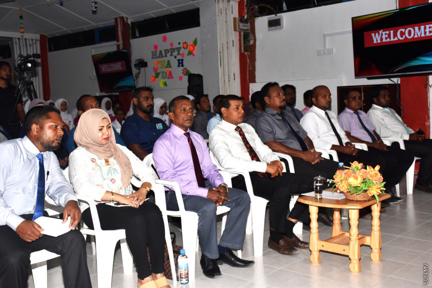 ދ. ބަނޑިދޫ ސްކޫލުގެ 2018ވަނަ އަހަރުގެ އަހަރީ އިނާމް ދިނުމުގެ ޖަލްސާގެ ތެރެއިން -- ސަން ފޮޓޯ/ މުހައްމަދު މުޒައްޔިން