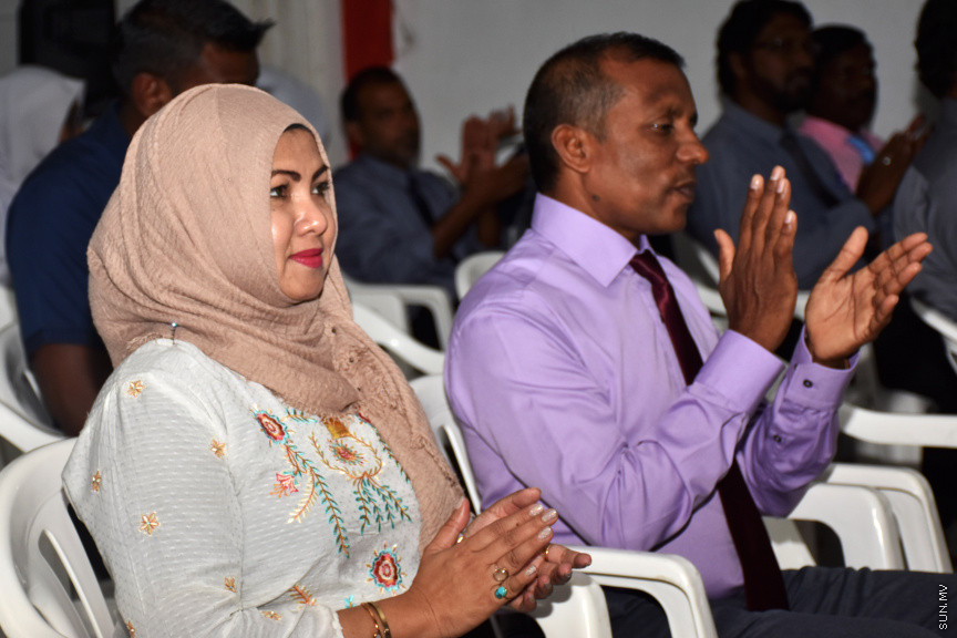 ދ. ބަނޑިދޫ ސްކޫލުގެ 2018ވަނަ އަހަރުގެ އަހަރީ އިނާމް ދިނުމުގެ ޖަލްސާގެ ތެރެއިން -- ސަން ފޮޓޯ/ މުހައްމަދު މުޒައްޔިން