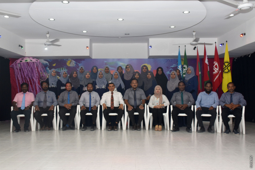 ދ. ބަނޑިދޫ ސްކޫލުގެ 2018ވަނަ އަހަރުގެ އަހަރީ އިނާމް ދިނުމުގެ ޖަލްސާގެ ތެރެއިން -- ސަން ފޮޓޯ/ މުހައްމަދު މުޒައްޔިން