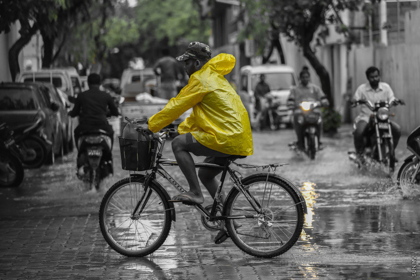އޮކްޓޯބަރ 28، 2018: ބޯ ވިއްސާރަޔާއެކު މާލޭގެ މަގުތަކުގައި ފެންބޮޑުވުން -- ސަން ފޮޓޯ/ ފަޔާޒު މޫސާ