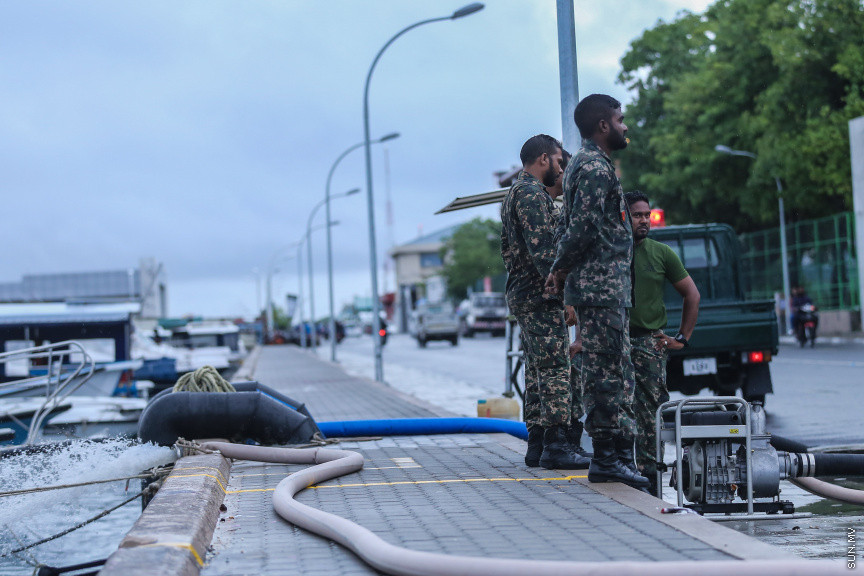 އޮކްޓޯބަރ 28، 2018: ބޯ ވިއްސާރަޔާއެކު މާލޭގެ މަގުތަކުގައި ފެންބޮޑުވުން -- ސަން ފޮޓޯ/ ފަޔާޒު މޫސާ